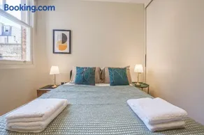 Fitzrovia Apartments 3BR Sleeps 18 Oxford-1 - Image 3