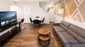 The Sage Retreat Hoover Designer Stay - Image 3