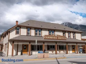 PARTY HOSTEL - The Canmore Hotel Hostel - Image 5