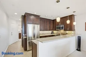 Beach View Condo in the heart of Pacific Beach! - Image 5