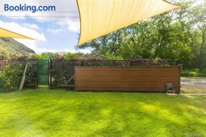 Charming Country Cottage just a few steps from the beach! - Image 1