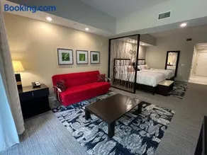 Doral Pool 404 by Wave Properties - Image 1