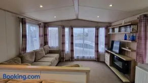 Emily Caravan, Relax and Unwind at Seal Bay Resort - Image 2