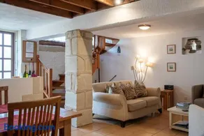 Rose Barn - Adorable country home with private pool - Image 4