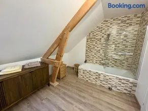 Étage privatif dans grande maison - Image 2