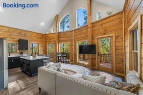 Carolina Chalet - Image 2