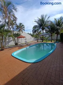 Chácara à Beira do Rio Ivaí com Piscina - Image 1