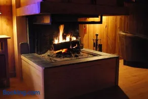 Chalet avec jardin, terrasse et barbecue | Vue montagne | À côté du ski | Avec animaux autorisés - Image 3