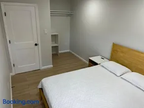 Elegant 3 bedroom, 2 full bathroom in Uniondale - Image 4