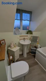 Cosy family cottage south Somerset - Image 2