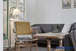 Cosy Beachfront Holiday Home For Families - Image 3