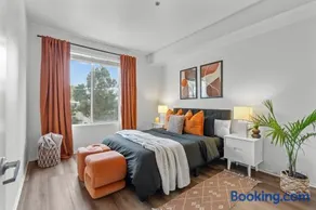 Luxury 2BDR with Parking & Pool - Marina del Rey - Image 3