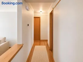 Cozy Queen Bedroom Quiet Home Self Check in - Image 1