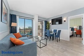 Fireworks View 2 Bedroom with Balcony Near Universal - Image 1