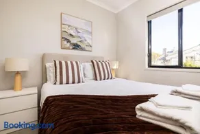 The Snug - Devonport - Image 1