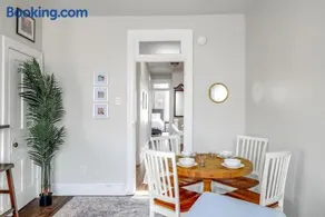 Calvert Cottage 3 - Perfect Location in Adams Morgan and Authentic Charm - Image 2