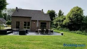 Recreatiewoning Maas en Waal 72 - Image 1