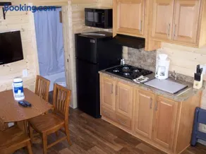 Russian River Camping Resort Cottage 7 - Image 2