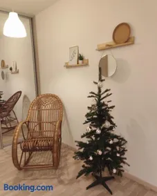 Boho style apartment with garage and large terrace - Image 1