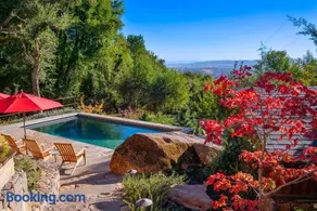 Inn Wine Country - Summers House - Image 1