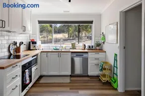 Nanda Lake House - Image 4