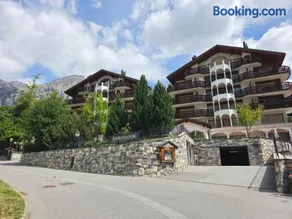 Residenz Ambassador 5 Sterne Luxus Apartments in Leukerbad mit Wellness & Fitness - Image 1