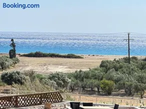 Luxury Lagada Loft Sea Views - Image 1