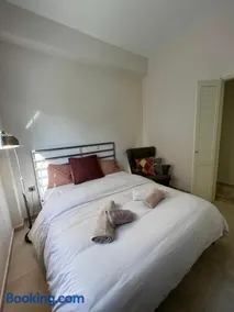 Nikaia Metro House - Image 4