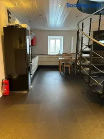 Cozy home in quiet neighborhood - Image 2