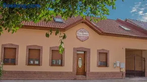Oros House Apartmanház - Image 1