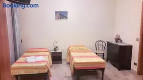 Spacious Apartment in Trapani + AC - Image 3