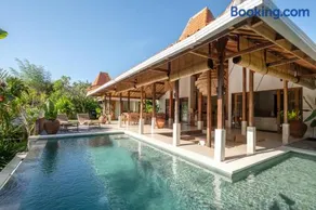 Joglo Villas Uluwatu - Tropical Oasis - Image 3