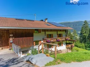 Appartamento adatto alle famiglie con griglia e giardino | Vista sul giardino - Image 2