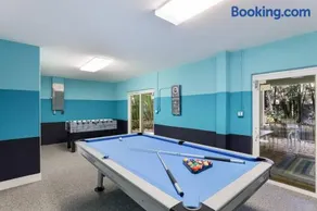 Island Time on Cedar - 3 Houses to Beach! Dog Friendly! Games Galore! Heated Pool by Anna Maria Life - Image 4