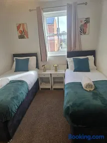 Cosy 3 Bedroom in Colchester, Stylish Stay for All - Image 3