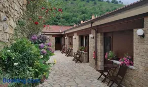 Hotel Arenas de Cabrales- apartamentos - Image 3