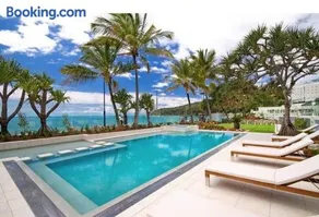 Fairshore 28 Beachfront Escape - Image 2
