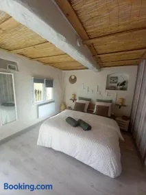 Charmante chambre d'hôtes "CARLA" avec piscine, Château de Favas - Image 3