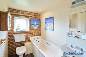 Host & Stay - West Barn - Image 4