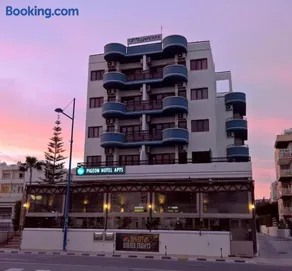 Pigeon Beach Hotel Apartments - Image 3