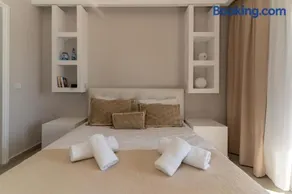 SkyBlue Horizon Studio 4 - Image 1
