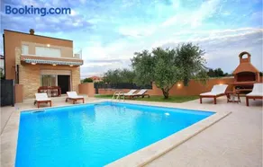 Villa L&T Nin - Image 1