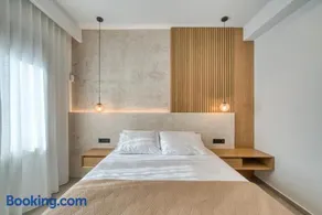 Elena's Sunset Villa - Image 1