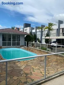 Sobrado com 2 suítes e piscina - Village Malli - Image 1