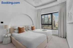 GuestReady - 3BR | Luxury High-Rise Escape - Image 5