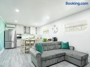 Dora's Haven Getaway-Cozy 1Bedroom with Boat or Camper Parking- Free - Image 1