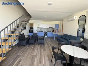 Maison Bleue - Chalet Duplex Mountain Escape - Image 3