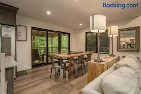 Hemlock Cottage · Hemlock Cottage in Pisgah Forest - Pet Friendl - Image 2