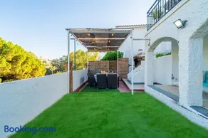 Cubo's Casa Mediterranea BBQ & Terrace - Image 2