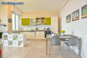 La finestra sul lago - Luxury view Apartment - Image 3